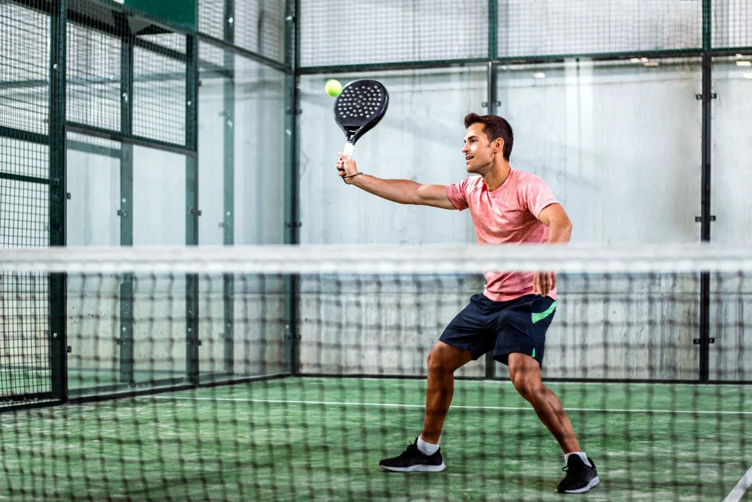 Padel vs Badminton: Mana yang Lebih Cocok Untukmu?